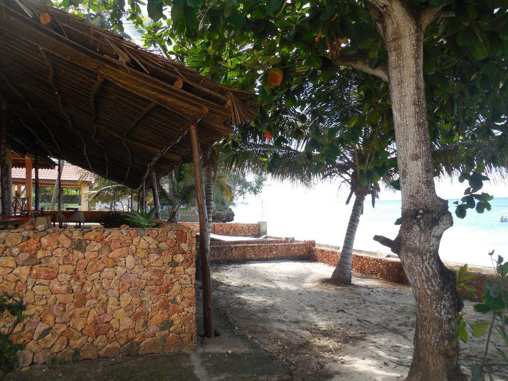 Swahili Beach Resort Zanzibar Bagian luar foto